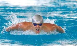 Thưởng gần 100 triệu đồng cho kình ngư Hoàng Quý Phước