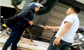 Kẻ cầm dao đòi chém phóng viên sắp ra tòa 