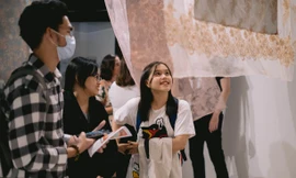 Các bạn trẻ Đà Nẵng cảm nhận với "Úm ba la xì bùa" - ảnh O.S