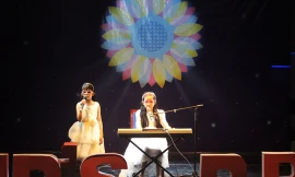 Đêm nhạc của 'nghệ sĩ nhí' khuyết tật gây xúc động