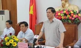 Bộ trưởng Bộ GTVT, Nguyễn Văn Thể: "Sé đóng cửa BOT nếu chậm sửa chữa hư hỏng quốc lộ! - ảnh Tr. Định" 