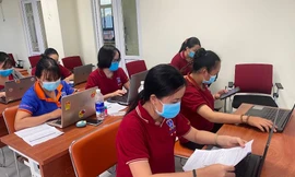 Sinh viên khoa Y tình nguyện tham gia phòng chống dịch COVID-19