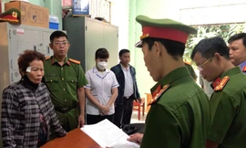 Làm giả cổ vật gia truyền rồi đem bán, chiếm đoạt hơn 3 tỷ đồng