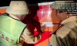 Tài xế bị tước bằng vẫn lái xe chở 38 khách bon bon trên cao tốc