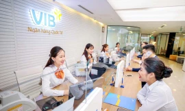 Người nhà lãnh đạo ngân hàng đua nhau bán cổ phiếu