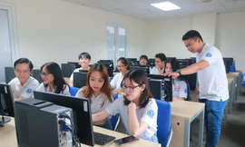 Cấp học bổng cho sinh viên có chứng chỉ Microsoft Office Specialist 