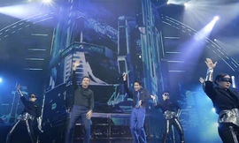 CEO Ngân hàng Quân đội hát nhảy 'Bên trên tầng lầu' gây sốt