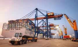 Lãnh đạo doanh nghiệp xuất trận cứu nguy cho cổ phiếu 