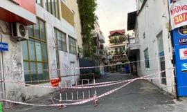 Chủ tịch phường bị phê bình vì để người dân ra đường làm việc riêng