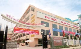 Chưa kê biên trường CĐ Văn hóa Nghệ thuật và Du lịch Sài Gòn.