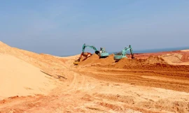 Doanh nghiệp ở 'thủ phủ titan' đang đóng thuế ra sao?