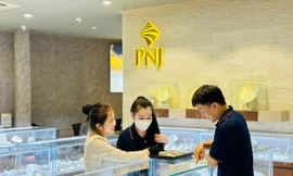 ‘Sếp lớn’ PNJ đua nhau thoái vốn sau khi doanh nghiệp bị phạt nặng