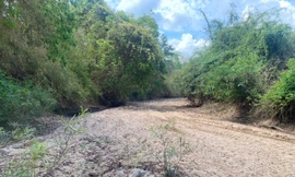 Bất ngờ hồ chứa nước Ka Pét cạn trơ đáy