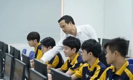 Học phí tăng mạnh, sinh viên được hỗ trợ ra sao?