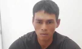 Bắt khẩn cấp đối tượng chém người, đập vỡ bảng hiệu của công an thị trấn
