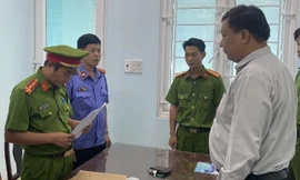 Thêm 3 người bị bắt trong vụ quản lý thị trường nhận hối lộ