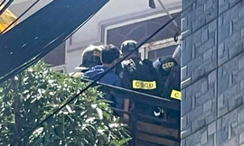 Khống chế đối tượng đốt xe, đâm một cảnh sát tử vong 