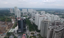 Vì sao các huyện ngoại thành TPHCM muốn lên thành phố hơn quận?