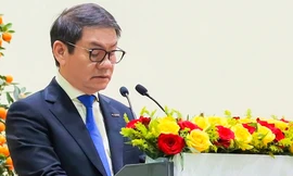 Tỷ phú Trần Bá Dương muốn bán hết 120.000 xe hơi trong năm nay 