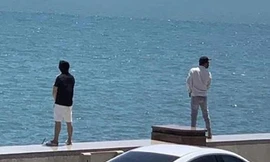 Truy tìm, xử phạt du khách tiểu bậy xuống biển Vũng Tàu 