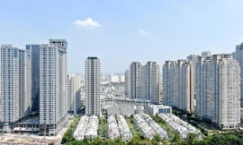 Lạ lùng doanh nghiệp bất động sản 'bán mình' giá bèo cho vốn ngoại