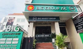 Bất ngờ việc lãnh đạo và người nhà ồ ạt bán cổ phần công ty