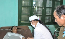 Xi măng Xuân Thành xây nhà tặng hai cha con 'người rừng'