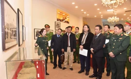 Những hình ảnh đặc biệt tại triển lãm 'Đảng ta thật là vĩ đại'