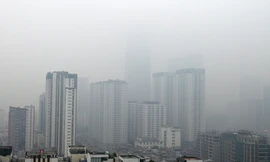 Hà Nội mịt mù trong màn sương dày đặc mỗi sáng