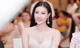 Nghệ sĩ Việt quảng cáo bán thuốc suốt ngày