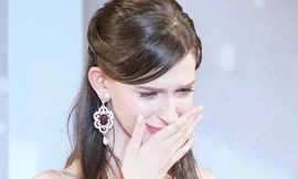 Hoa hậu Nhật Bản trả lại vương miện sau 15 ngày đăng quang, bị công ty đuổi việc