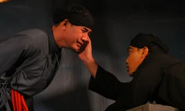 Khi sinh viên diễn kịch