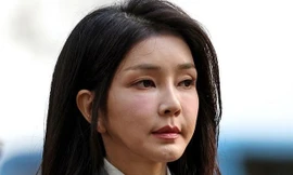 Chuyên gia nhận định gương mặt không tuổi của Đệ nhất phu nhân Hàn Quốc