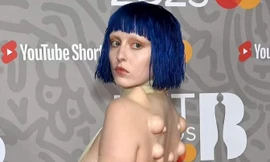 Sao mặc bikini, trang phục cắt khoét phản cảm trên thảm đỏ