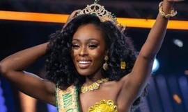 Hoa hậu Hòa bình xin lỗi