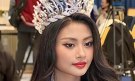 Vừa đăng quang, Hoa hậu Hoàn vũ Việt Nam Xuân Hạnh đã phải xin lỗi