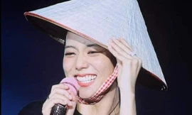 Đằng sau việc BlackPink đội nón lá, húp cạn bát phở ở Hà Nội