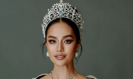 Á hậu Hoàn vũ bị tước danh hiệu