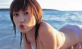 Nữ hoàng áo tắm Nhật Bản bị chồng tung bằng chứng ngoại tình với nhiều người