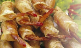 Bánh ít lá gai, nem chợ Huyện, chả ram tôm đất và rượu bầu đá Bình Định được vinh danh