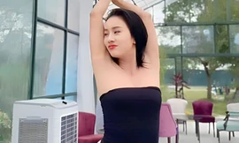 Phạm Lịch: 'Tôi là ca sĩ tay ngang, nhưng ít nhất không hát nhép'