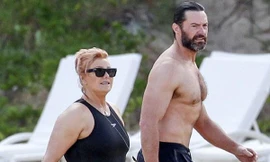 ‘Người Sói’ Hugh Jackman chia tay vợ hơn 13 tuổi 
