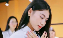Cô gái Huế cao 1,72 m không áp lực đoạt vương miện Hoa hậu Việt Nam 