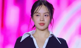 Hoa hậu Thanh Thủy để mặt mộc tập final walk