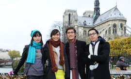 Trai xinh, gái đẹp Next Top choáng ngợp trước Paris hoa lệ