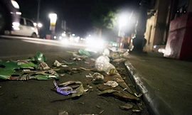 Sài Gòn ngập rác sau lễ hội đón năm mới