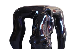 Lê Khắc Cường với điêu khắc ngựa cực lớn