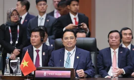 Thủ tướng: Khơi thông dòng chảy thương mại để ASEAN là 'tâm điểm của tăng trưởng' 