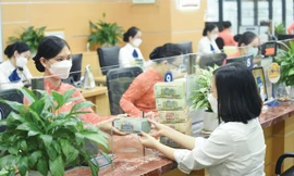 Thủ tướng yêu cầu ngân hàng sửa quy định 'đánh đố' doanh nghiệp