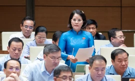 Đại biểu Quốc hội phản ánh nỗi khổ của con em công nhân trước lộ trình tăng học phí